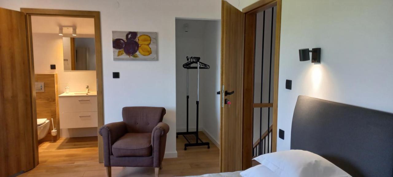 Fratole Villa Nielisz Exterior foto