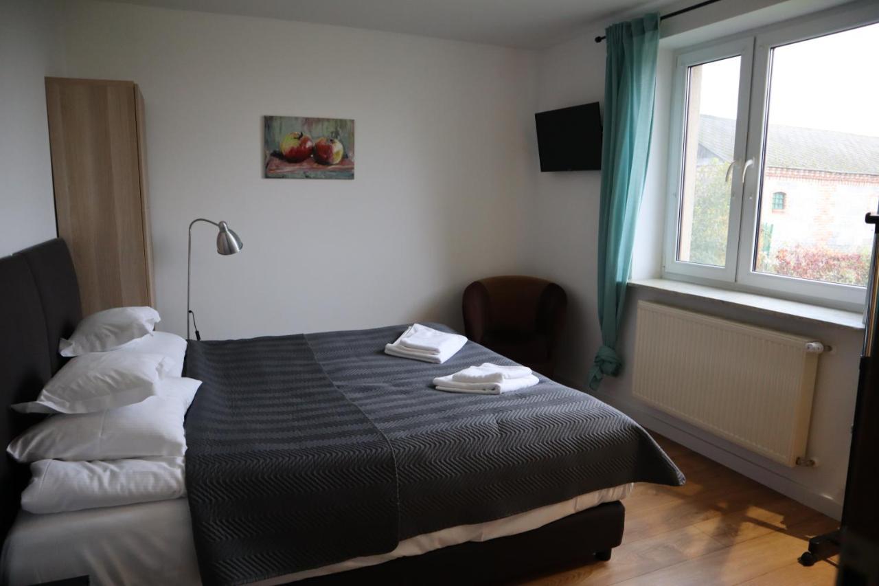 Fratole Villa Nielisz Exterior foto
